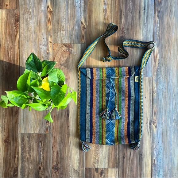 Mexican Artisan Crossbody Bag - Picture 1 of 3